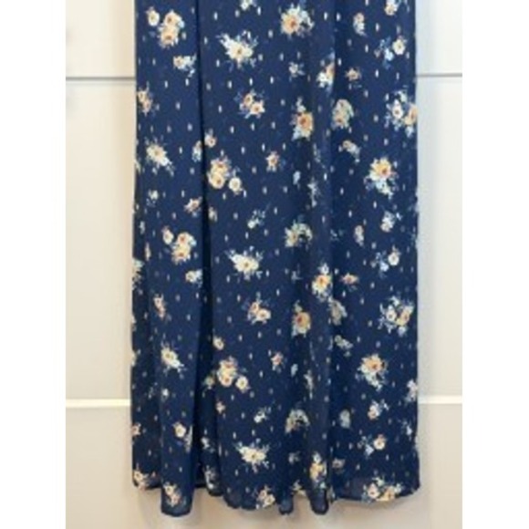 Mi Ami Francesca's Navy Blue Floral V-Neck Ruffled Maxi Dress Size Medium - Picture 9 of 9